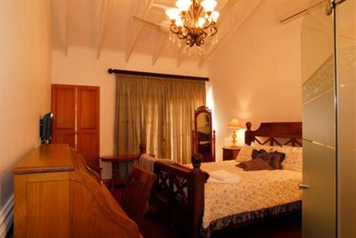 фото отеля Aristo Manor