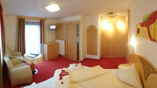фото отеля Haus Binter Bed and Breakfast Weissensee