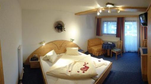 фото отеля Haus Binter Bed and Breakfast Weissensee