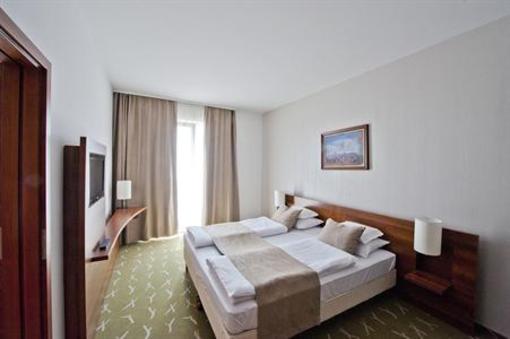 фото отеля Zenit Wellness Hotel Balaton