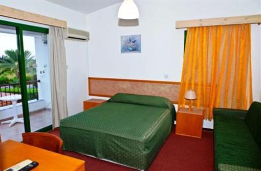 фото отеля Fitos Inn Guest House