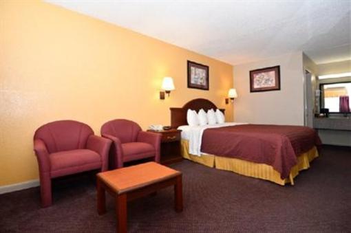 фото отеля Best Western Delhi Inn