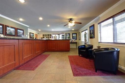 фото отеля Americas Best Value Inn Yosemite Westgate Lodge