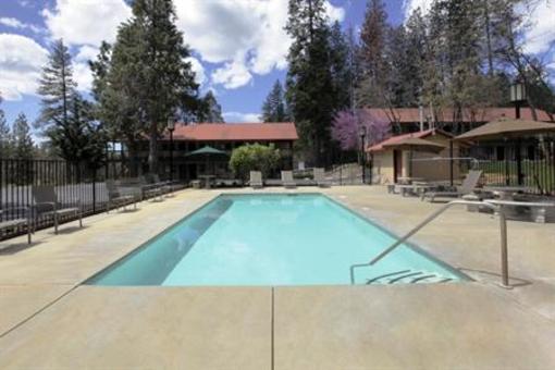 фото отеля Americas Best Value Inn Yosemite Westgate Lodge