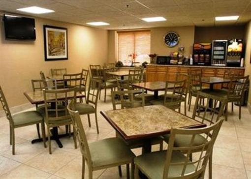 фото отеля Comfort Inn Livonia