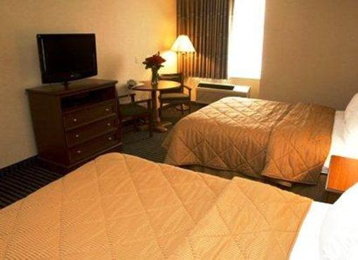 фото отеля Comfort Inn Livonia