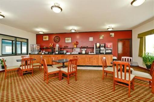 фото отеля Best Western Inn & Suites WaKeeney
