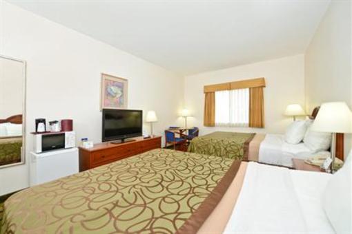 фото отеля Best Western Inn & Suites WaKeeney