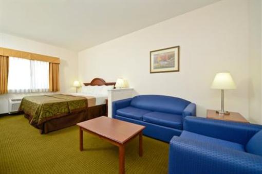 фото отеля Best Western Inn & Suites WaKeeney