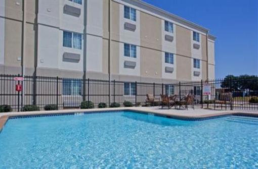 фото отеля Candlewood Suites Nederland