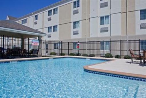 фото отеля Candlewood Suites Nederland