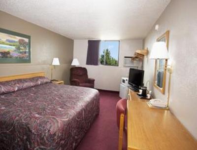 фото отеля Super 8 Jamestown