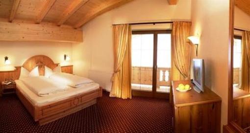 фото отеля ApartHotel Garni Asterhof Fügenberg