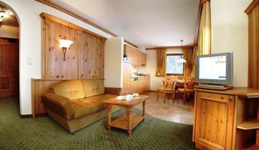 фото отеля ApartHotel Garni Asterhof Fügenberg