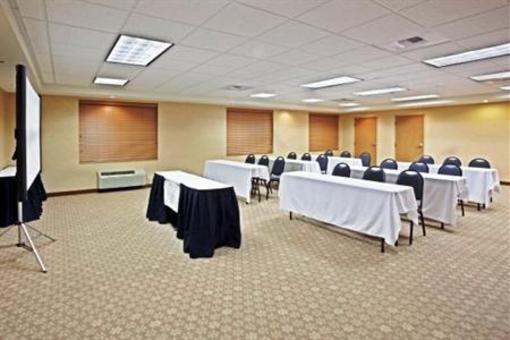фото отеля Holiday Inn Express Hotel & Suites Lacey
