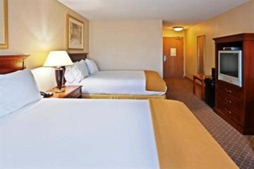 фото отеля Holiday Inn Express Hotel & Suites Lacey