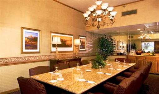 фото отеля University Square Hotel