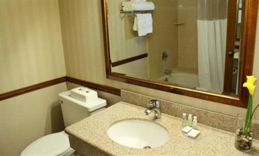 фото отеля University Square Hotel