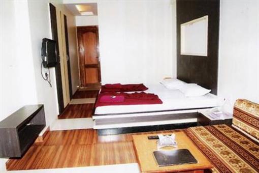 фото отеля Hotel Kumar Plaza