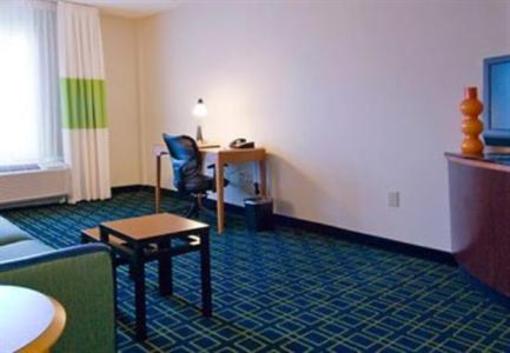фото отеля Fairfield Inn & Suites Plainville