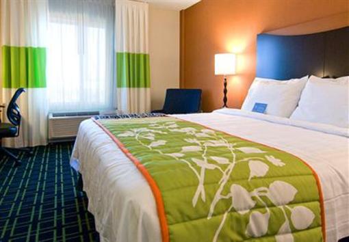 фото отеля Fairfield Inn & Suites Plainville