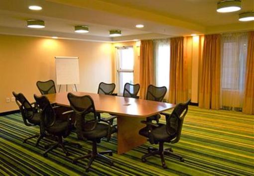 фото отеля Fairfield Inn & Suites Plainville