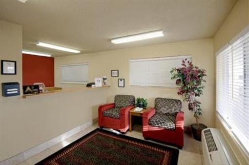 фото отеля Crossland Economy Studios Hotel West Oaks Houston