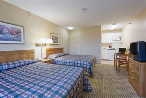 фото отеля Crossland Economy Studios Hotel West Oaks Houston