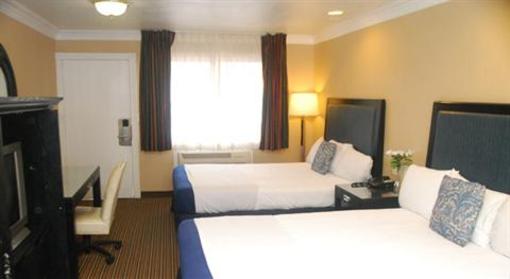 фото отеля Hollywood Inn Express South