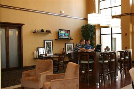 фото отеля Hampton Inn & Suites Houston-Cypress Station