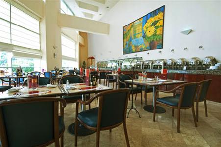 фото отеля Fiesta Inn Periferico Sur