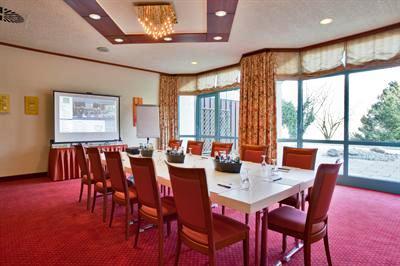 фото отеля Quality Hotel Am Rosengarten Bad Wimpfen