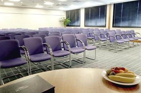 фото отеля Holiday Inn Edinburgh