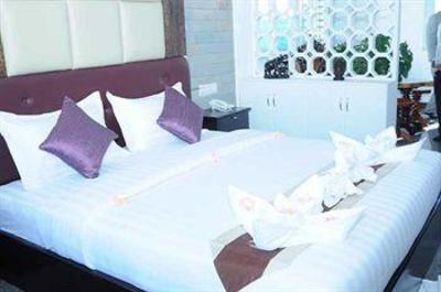 фото отеля King Grand Boutique Hotel