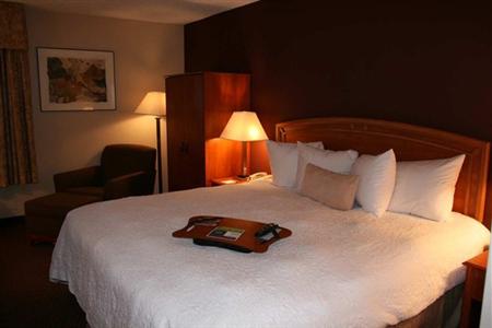 фото отеля Hampton Inn Newark-Airport