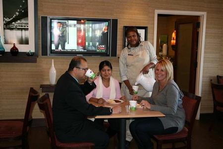 фото отеля Hampton Inn Newark-Airport