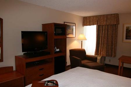 фото отеля Hampton Inn Newark-Airport