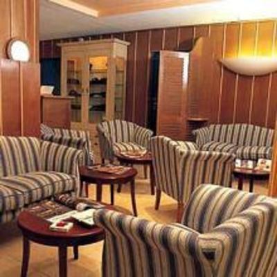 фото отеля BEST WESTERN Bed & Suites Gemenos