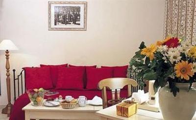 фото отеля BEST WESTERN Bed & Suites Gemenos