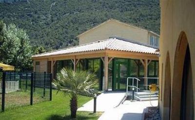фото отеля BEST WESTERN Bed & Suites Gemenos