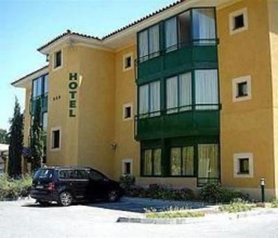 фото отеля BEST WESTERN Bed & Suites Gemenos