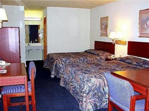 фото отеля Falcon Executive Inn Zapata
