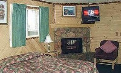 фото отеля Big Bear Frontier Cabins & Hotel
