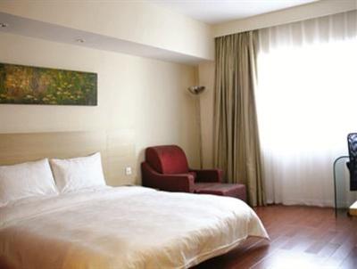 фото отеля Hanting Express Nanjing Huangpu Road