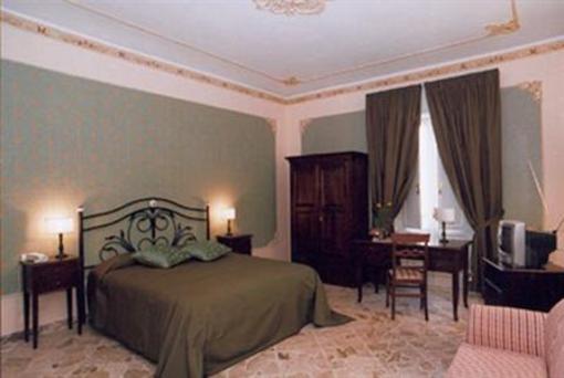 фото отеля Neathon Rooms