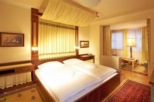 фото отеля Aparthotel Hirschenau
