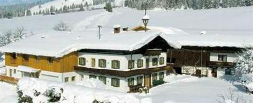фото отеля Tierwarthof Apartment Fieberbrunn