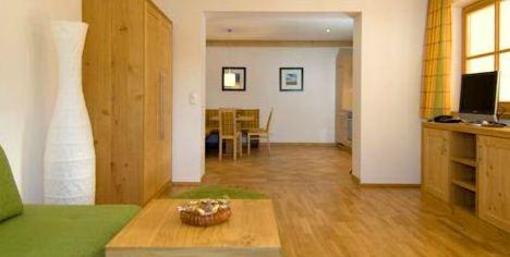 фото отеля Tierwarthof Apartment Fieberbrunn