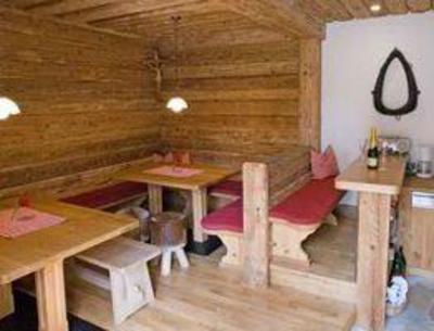 фото отеля Tierwarthof Apartment Fieberbrunn