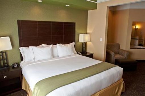 фото отеля Holiday Inn Express Hotel & Suites Detroit North - Troy